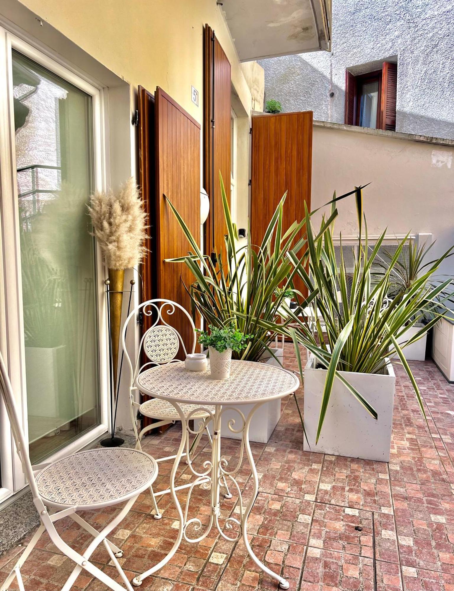 L'Arco Sul Lago • Gold Apartment Castro  Exterior photo